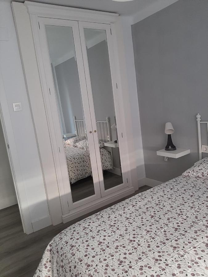Versalles1 Apartman Avilés Kültér fotó